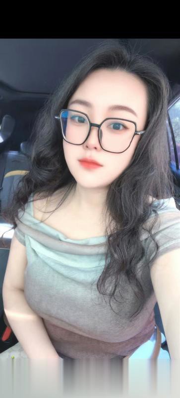 上海-浦东巨乳眼镜骚女-1.jpg