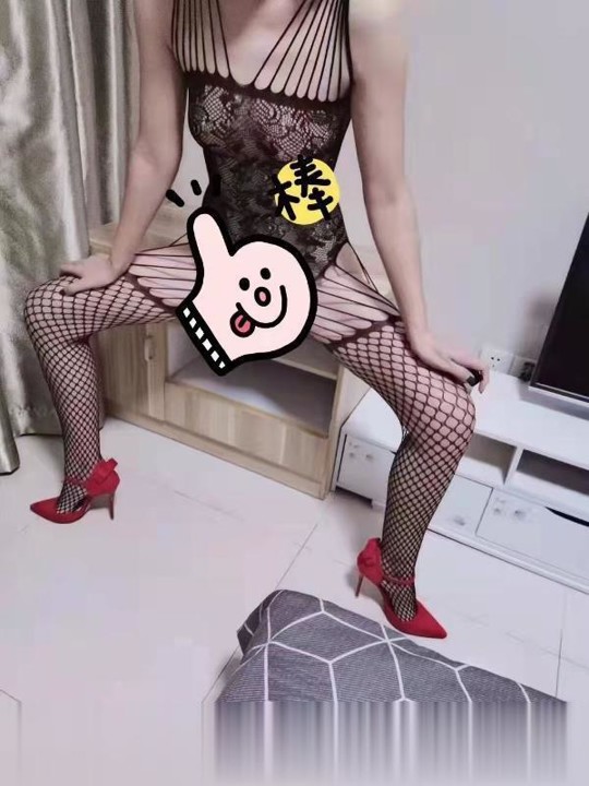 山东-青岛黄岛漂亮少妇-1.jpg