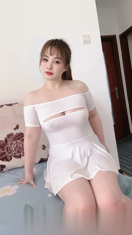 广东东莞丰满肥臀兼职少妇-1.jpg